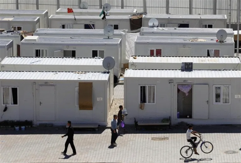 prefab container house for temporary accommodation modular housing units for emergency shelter projects container house camp layout prefab container house exterior view temporary accommodation container house project